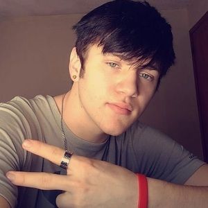 Meet your Posher, Casey